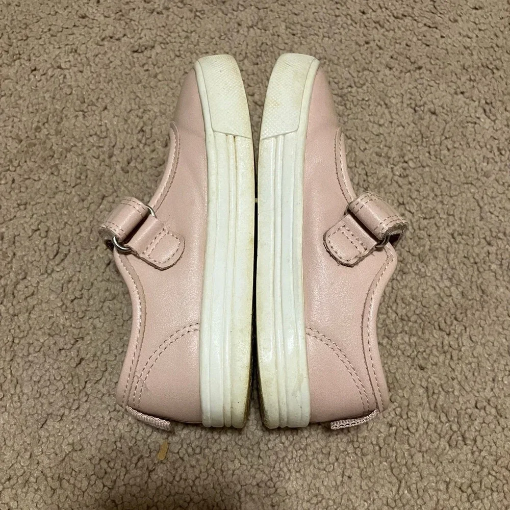 OshKosh B'gosh Dusty Pink Mary Jane Sneakers shoes‎ Toddler Sz 7M